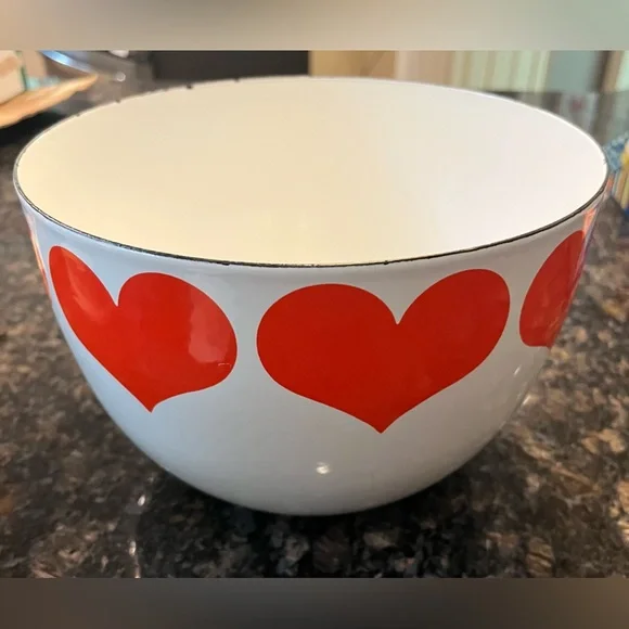 Vintage Mid Century Hackman Finland Enamel Enamelware Heart Bowl - Picture 1 of 3